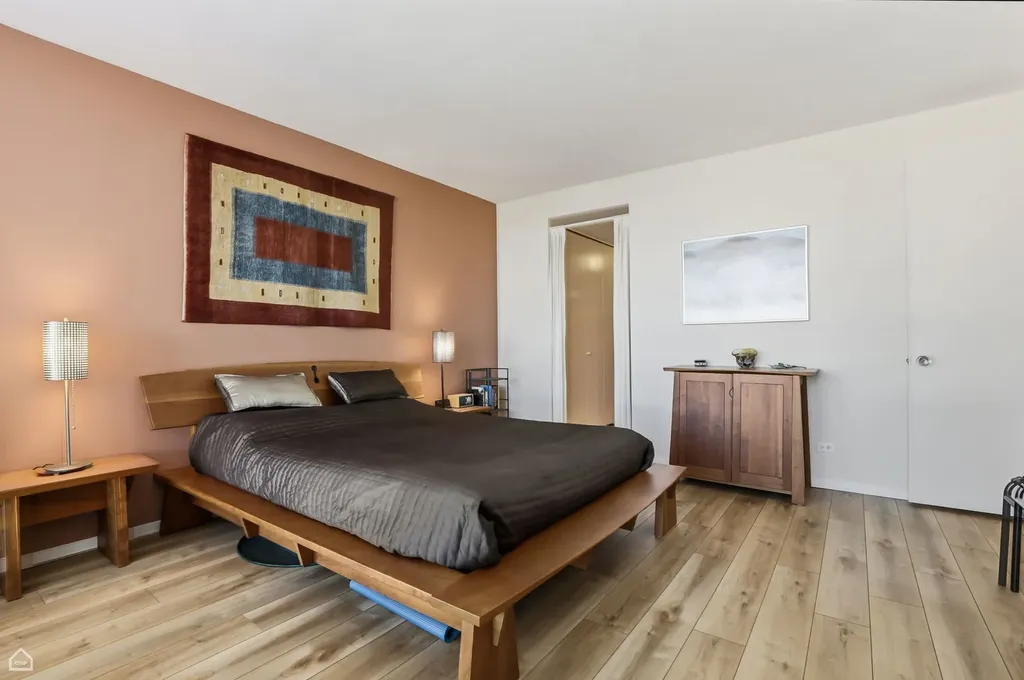 2314 North Lincoln Park West Chicago IL 60614