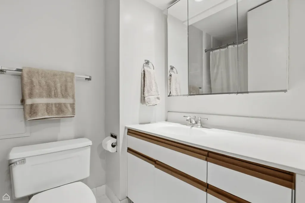 2314 North Lincoln Park West Chicago IL 60614