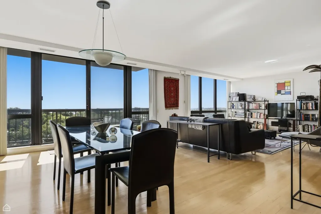 2314 North Lincoln Park West Chicago IL 60614