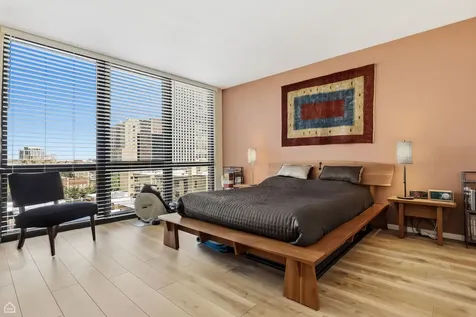 2314 North Lincoln Park West Chicago IL 60614