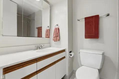 2314 North Lincoln Park West Chicago IL 60614