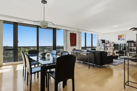 2314 North Lincoln Park West Chicago IL 60614
