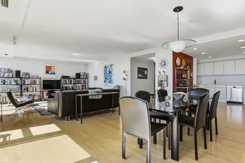 2314 North Lincoln Park West Chicago IL 60614