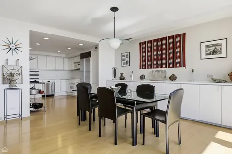 2314 North Lincoln Park West Chicago IL 60614
