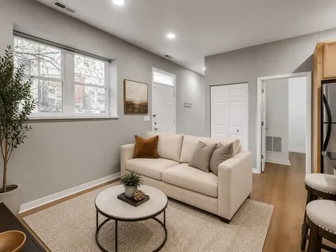 1719 West Ellen Street Chicago IL 60622