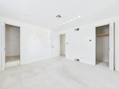 530 South Dryden Place Arlington Heights IL 60005