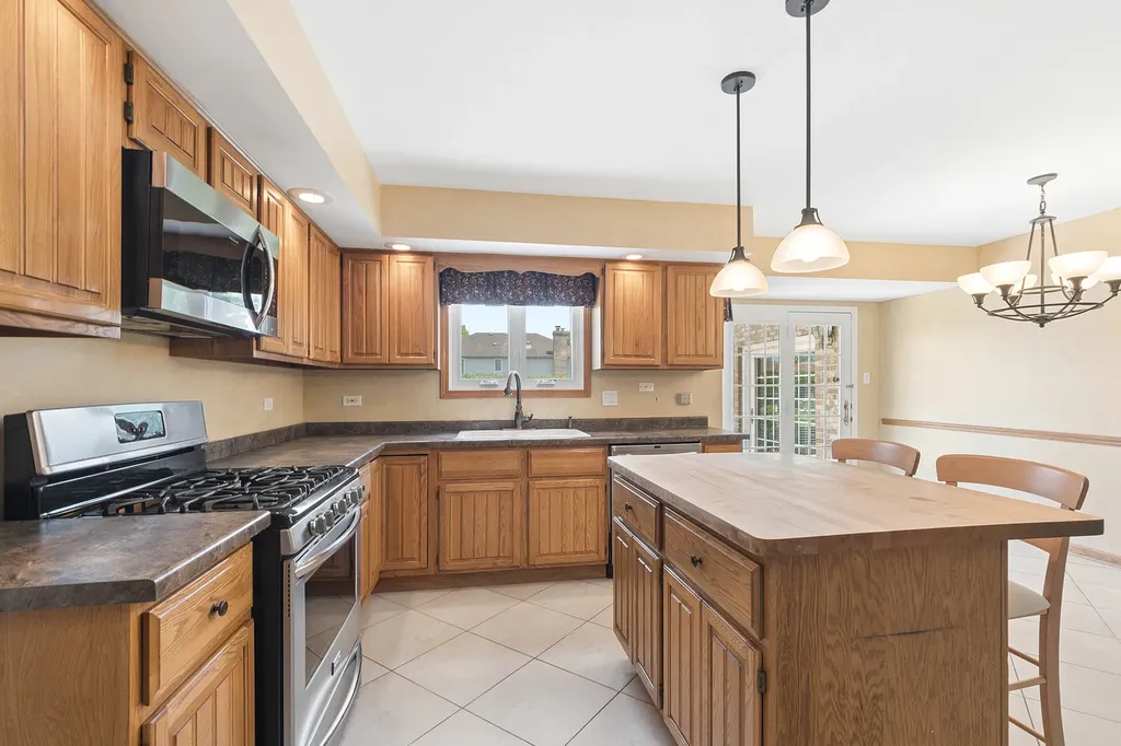 14427 Country Club Lane Orland Park IL 60462