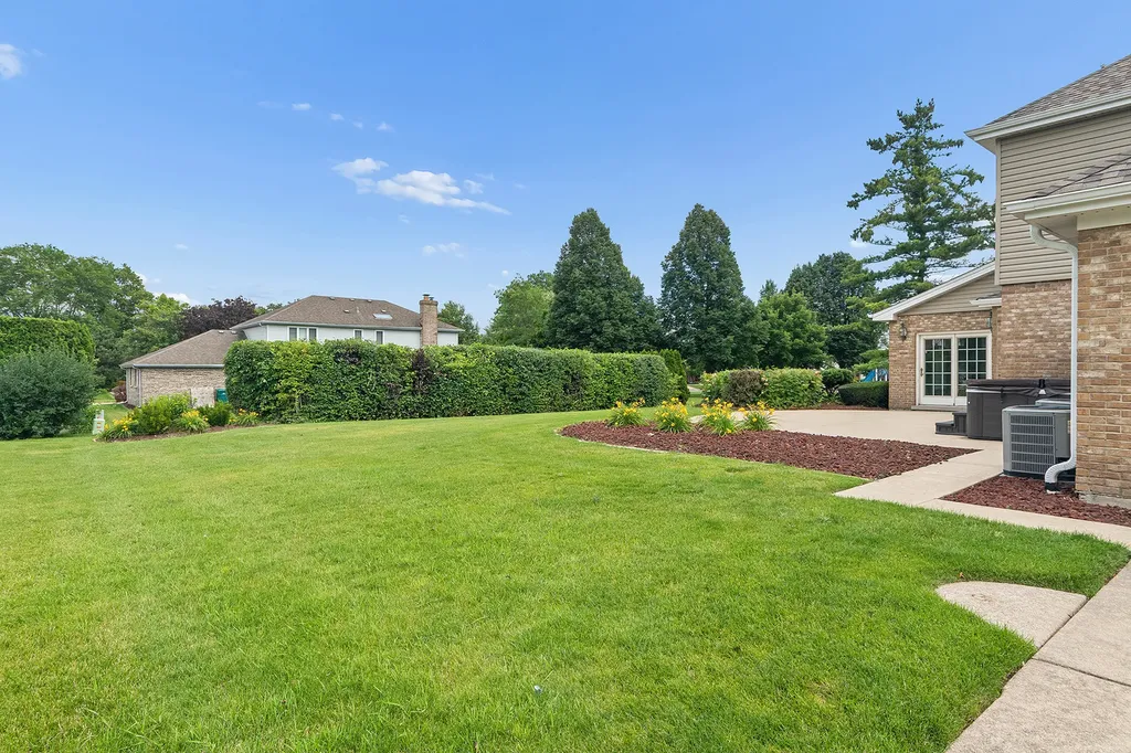 14427 Country Club Lane Orland Park IL 60462