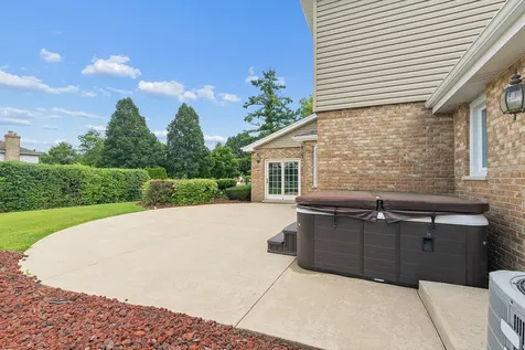 14427 Country Club Lane Orland Park IL 60462