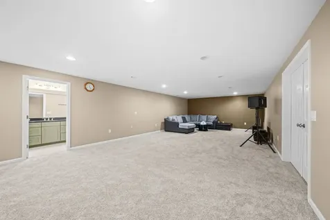 730 Trent Lane Loves Park IL 61111