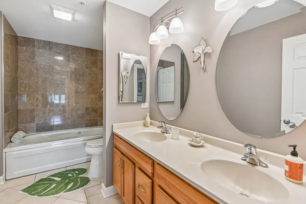 50 North Bokelman Street Roselle IL 60172