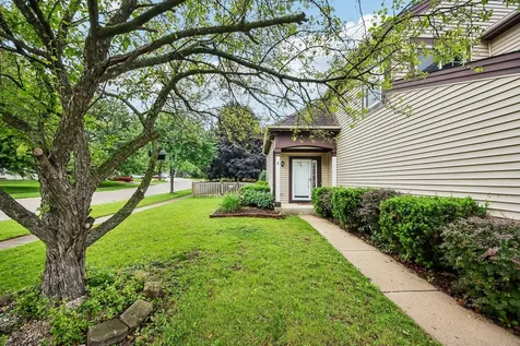647 East Princeton Court Round Lake Beach IL 60073