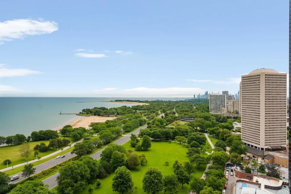 5455 North Sheridan Road Chicago IL 60640
