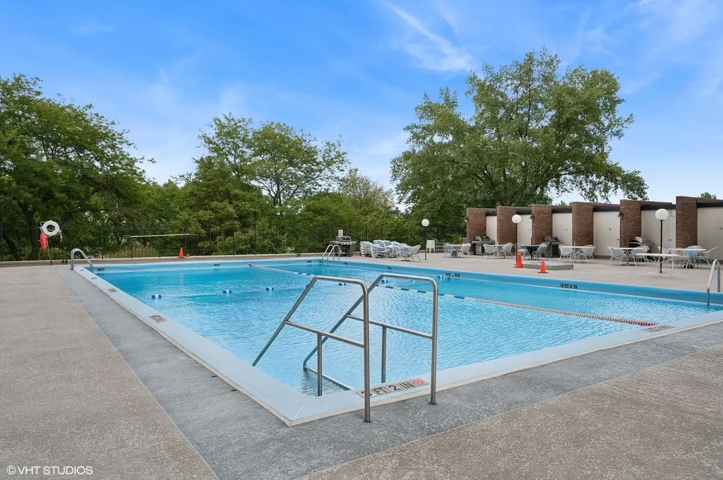 5455 North Sheridan Road Chicago IL 60640