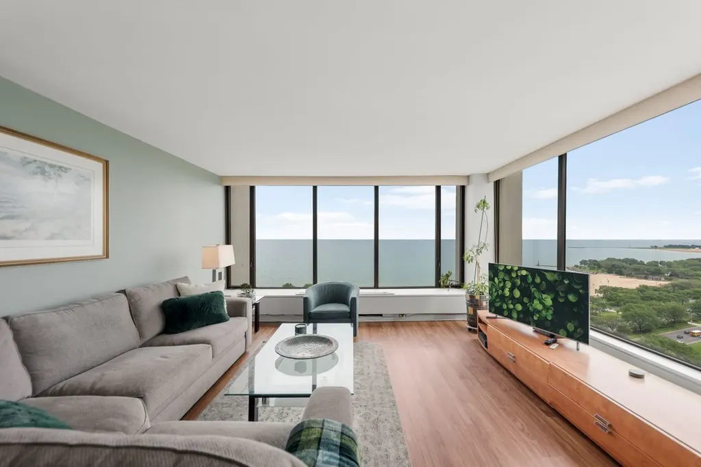 5455 North Sheridan Road Chicago IL 60640