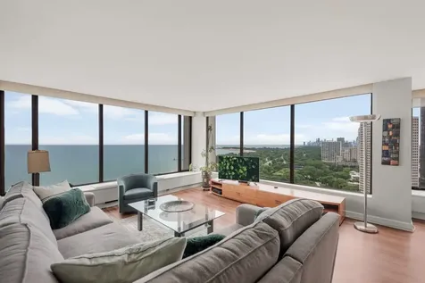 5455 North Sheridan Road Chicago IL 60640
