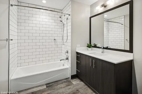 171 North Aberdeen Street Chicago IL 60607