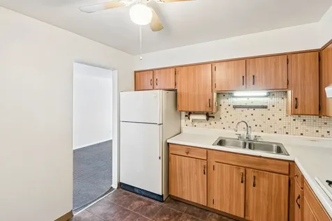 8997 Kennedy Drive Des Plaines IL 60016