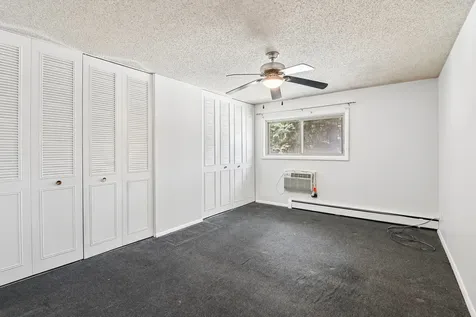 8997 Kennedy Drive Des Plaines IL 60016