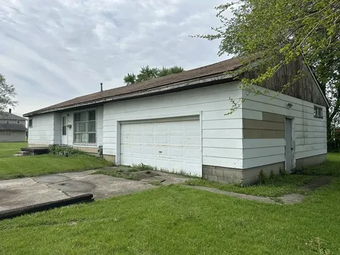 2405 East Court Street Kankakee IL 60901