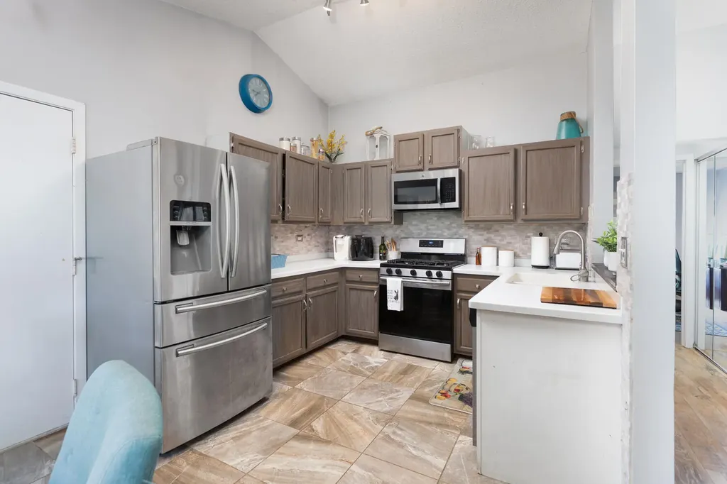 417 Travelaire Avenue Naperville IL 60565