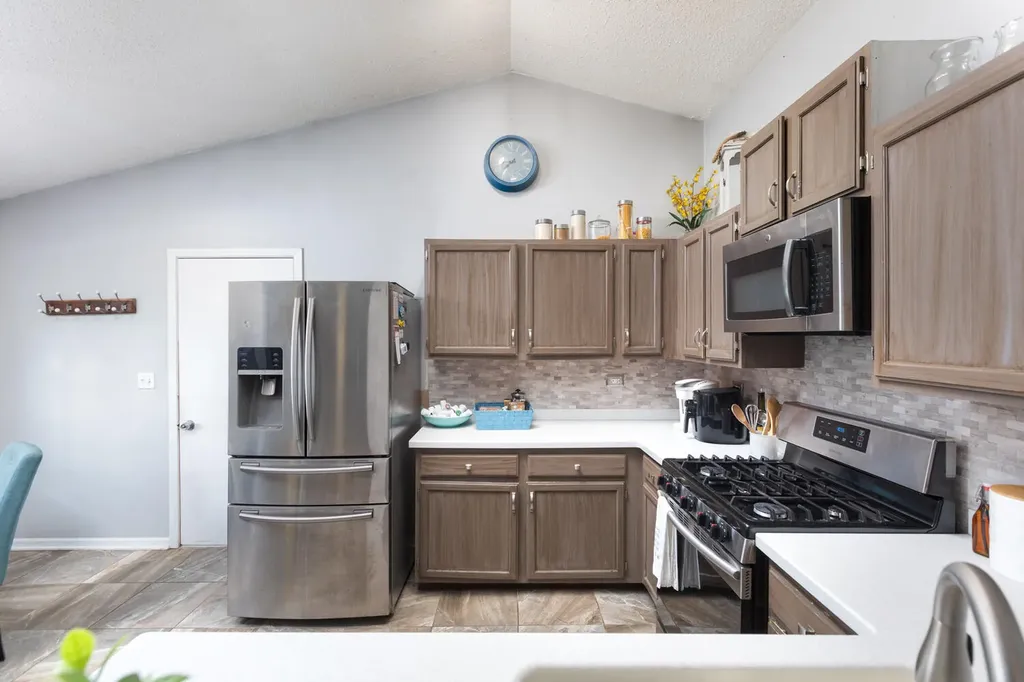 417 Travelaire Avenue Naperville IL 60565
