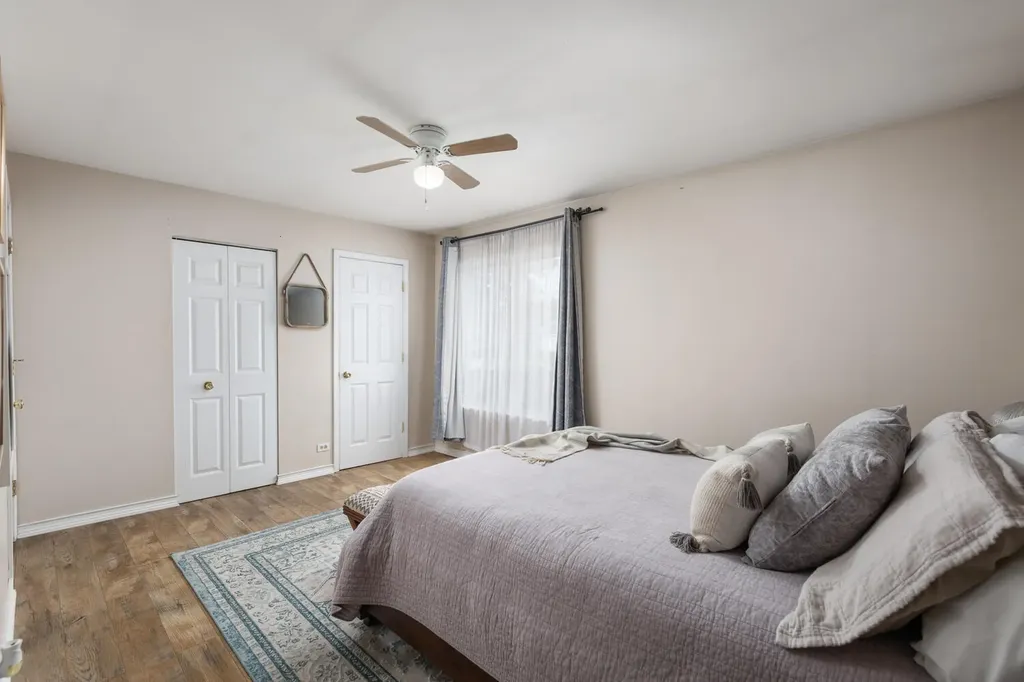 417 Travelaire Avenue Naperville IL 60565