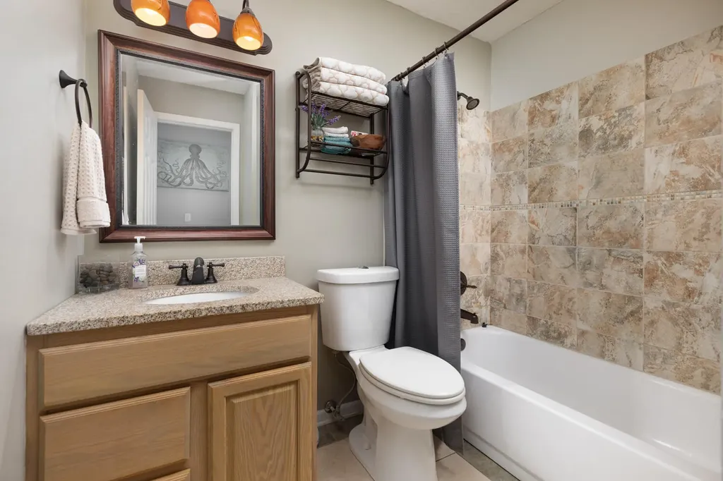 417 Travelaire Avenue Naperville IL 60565