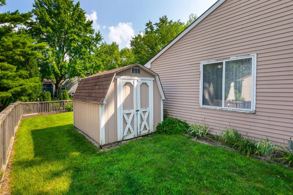 417 Travelaire Avenue Naperville IL 60565