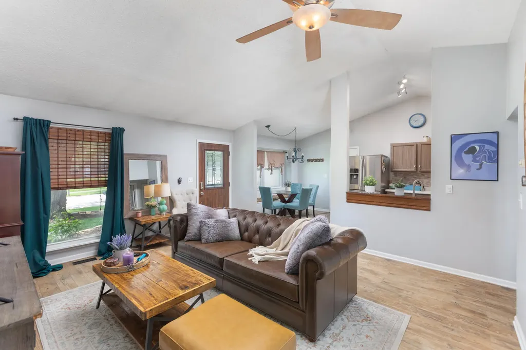 417 Travelaire Avenue Naperville IL 60565