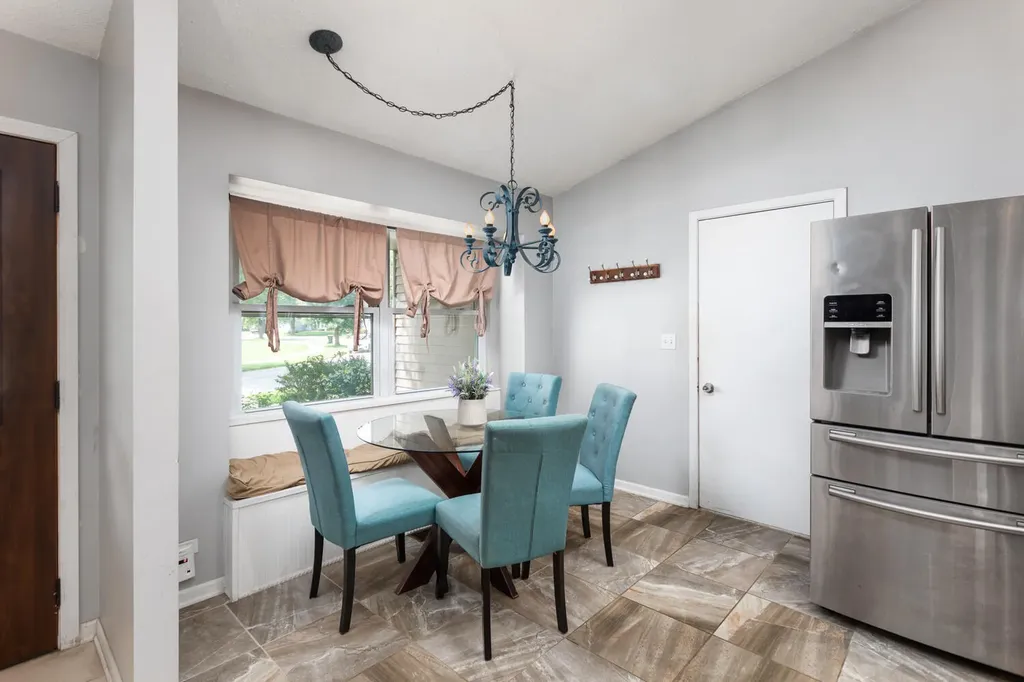 417 Travelaire Avenue Naperville IL 60565