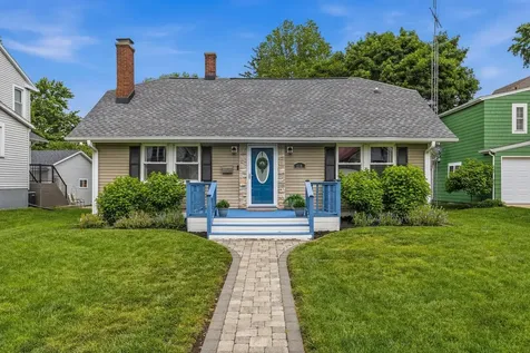 210 East Logan Street Arthur IL 61911