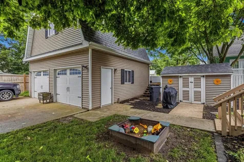 210 East Logan Street Arthur IL 61911