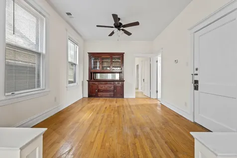 1429 West Barry Avenue Chicago IL 60657