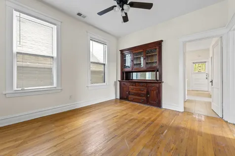 1429 West Barry Avenue Chicago IL 60657