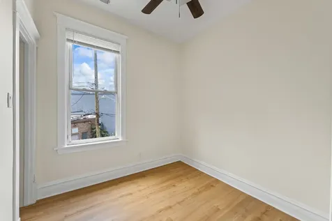 1429 West Barry Avenue Chicago IL 60657