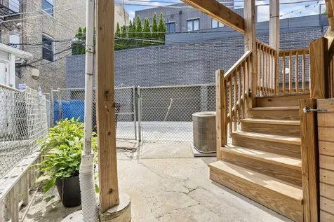 1429 West Barry Avenue Chicago IL 60657