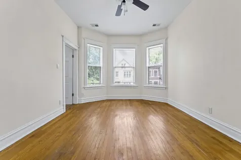 1429 West Barry Avenue Chicago IL 60657