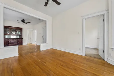 1429 West Barry Avenue Chicago IL 60657