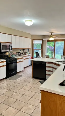 2460 Otter Creek Lane Elgin IL 60123
