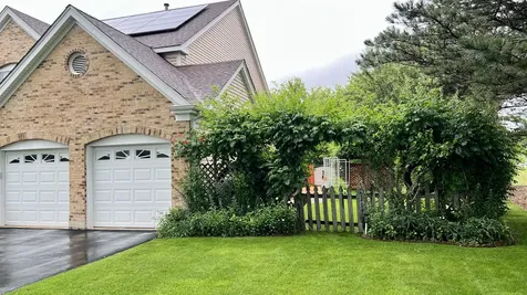 2460 Otter Creek Lane Elgin IL 60123
