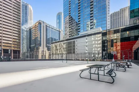 211 East Ohio Street Chicago IL 60611