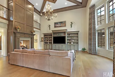 18 Enclave Court South Barrington IL 60010