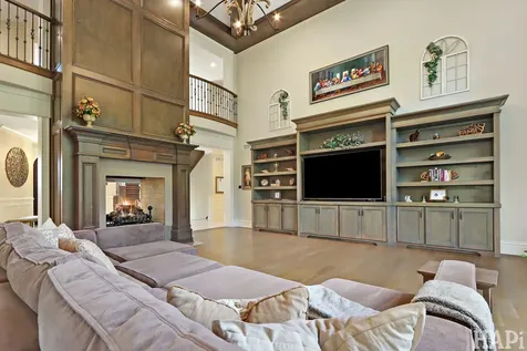 18 Enclave Court South Barrington IL 60010