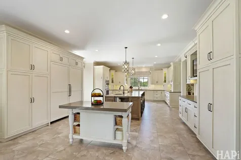 18 Enclave Court South Barrington IL 60010