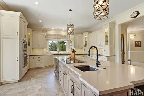 18 Enclave Court South Barrington IL 60010