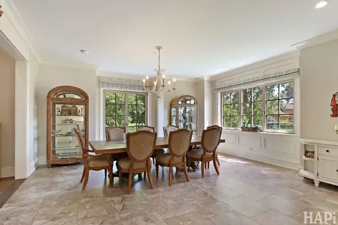 18 Enclave Court South Barrington IL 60010