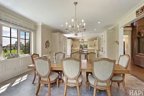18 Enclave Court South Barrington IL 60010
