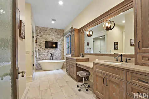18 Enclave Court South Barrington IL 60010