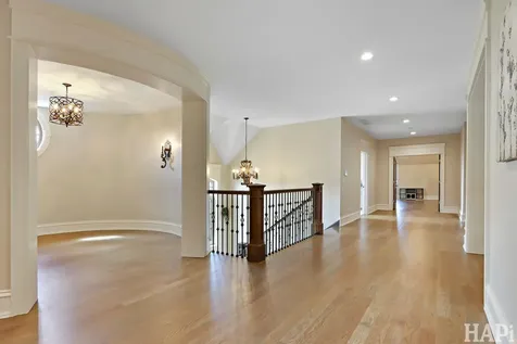 18 Enclave Court South Barrington IL 60010